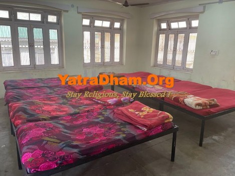 Yatri Niwas Tourist Retaining Center - Katra 8 Bed Room View 1