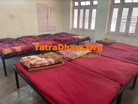 Yatri Niwas Tourist Retaining Center - Katra 8 Bed Room View 2