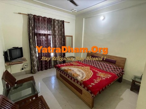 Yatri Niwas Tourist Retaining Center - Katra 2 Bed Room View 1