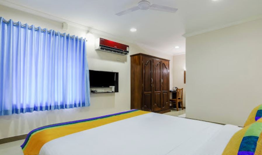 Trivandrum - YatraDham Rooms 906 (Treebo Trip Royal inn ) 