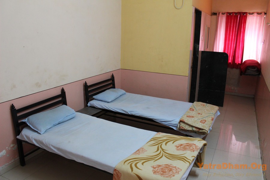 Trimbakeshwar_Maheshwari_Bhakt_Nivas_2 Bed_A/c. Room_View1