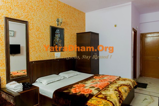 Udaipur - YD Stay 9001 (Hotel Udai Palace) 2 Bed AC Room View 3