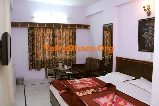 Udaipur - YD Stay 9001 (Hotel Udai Palace) 2 Bed AC Room View 5