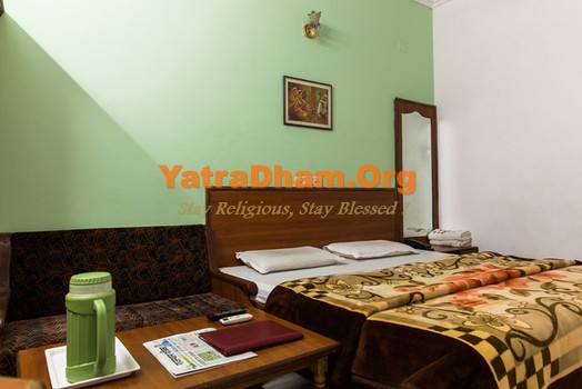 Udaipur - YD Stay 9001 (Hotel Udai Palace) 2 Bed AC Room View 4