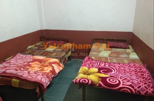 Ujjain Shri Jaat Dharamshala Room