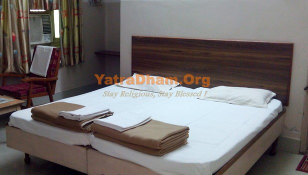 Varanasi Rahi Tourist Bungalow View Room  4