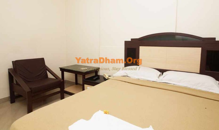 Coimbatore - YD Stay 38001 (Hotel Vinayak) 2 Bed Room View 6
