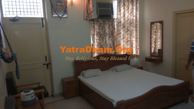 Vrindavan - Savitri Seva Sadan Dharamshala Room View2