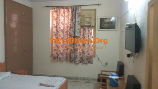 Vrindavan - Savitri Seva Sadan Dharamshala Room View4