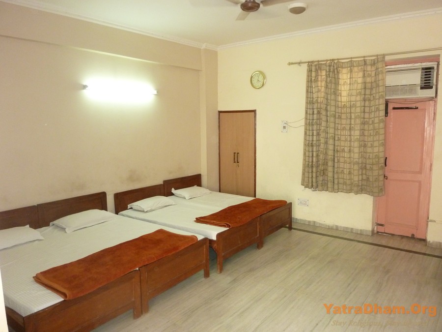 Shri Thakurji Ashram Vrindavan 4 Bed AC Room View 1