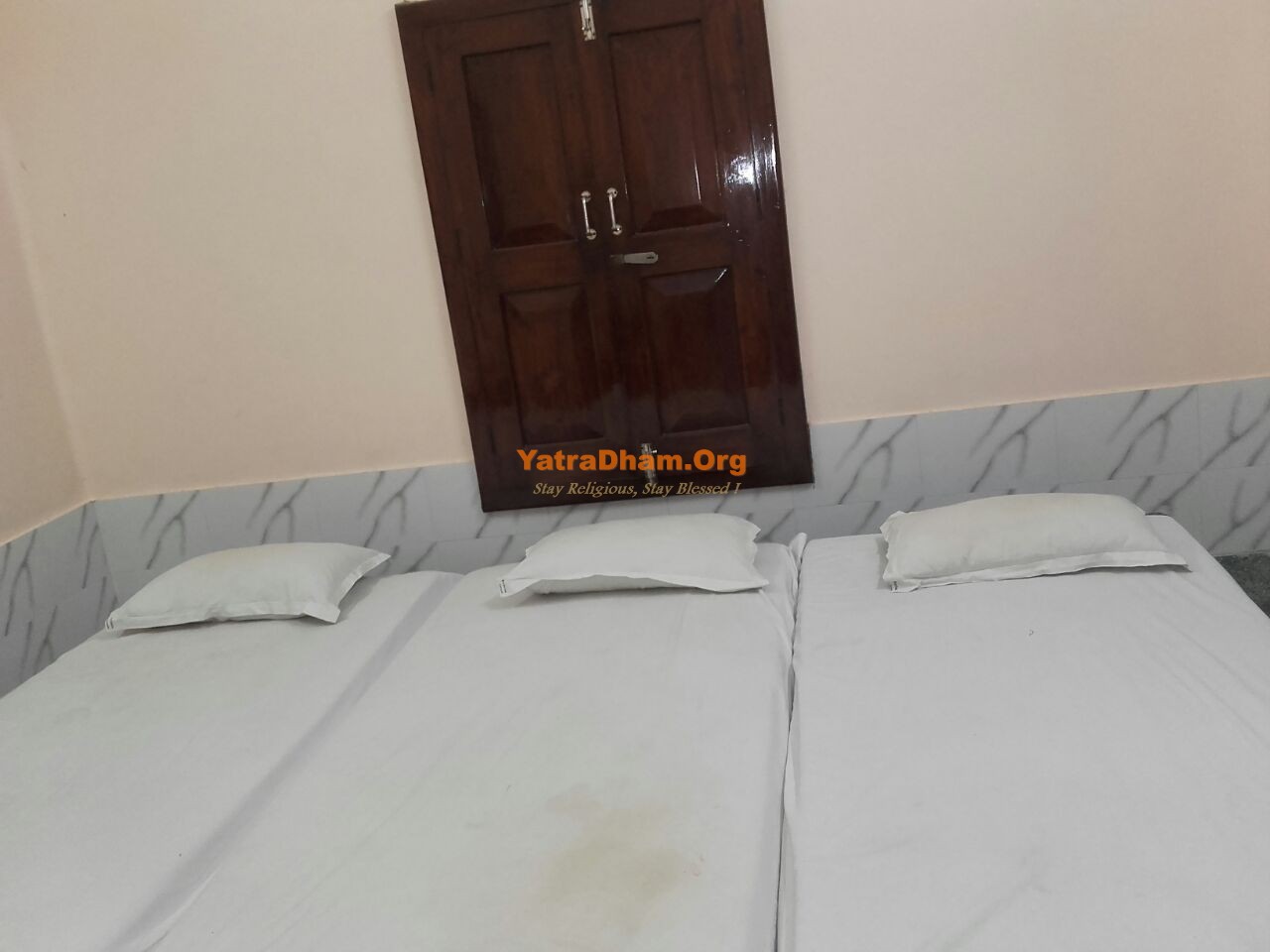 Beriwala Smruti Bhavan Varanasi 3 Bed Non Ac Room Veiw 