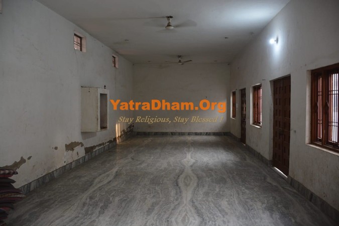 Vrindavan Krishna Vatika Ashram Dharamshala Hall