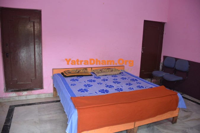 Vrindavan Krishna Vatika Ashram Dharamshala Room View2