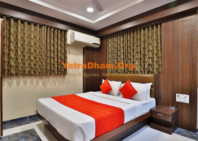 Ahmedabad - YD Stay 2021 Hotel Park Land Room View1