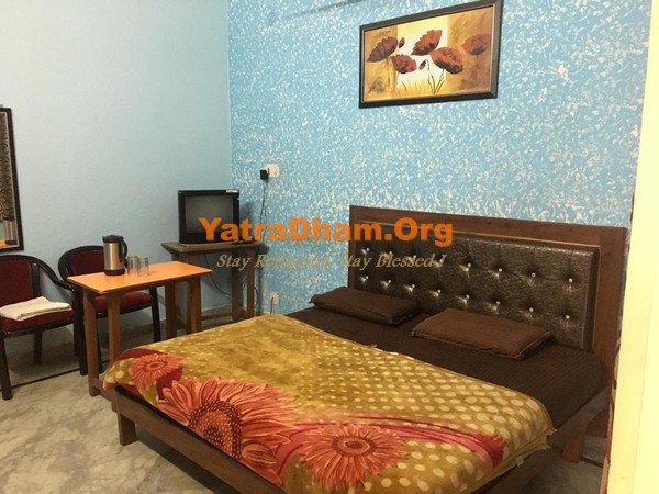 Srinagar - YD Stay 5702 Alaknanda Hotel 2 Bed Room View 3