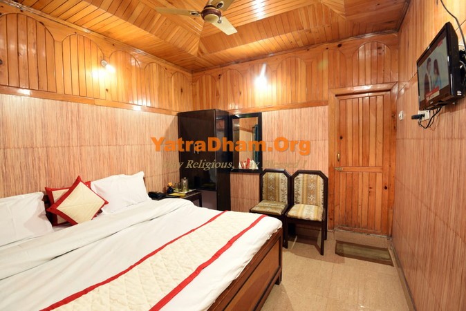 Nainital - YD Stay 17601 Hotel Vikrant Room View7