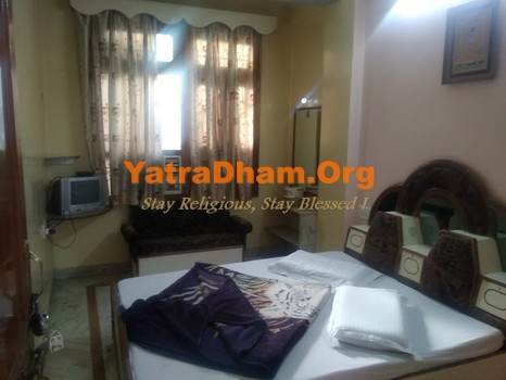 Nathdwara - Shreeji Darshan Yatrik Niwas_2 bed Room_View1