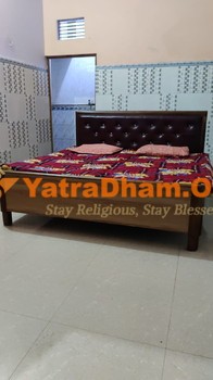 Maa Vaishno Dharamshala Ayodhya Room View 4