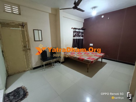 Junagadh Shri Vanza Gnati Dharamshala Room View 3