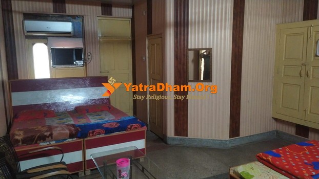 Haridwar Shri Bhumaniketan Tirth Yatri Niwas Room View 4