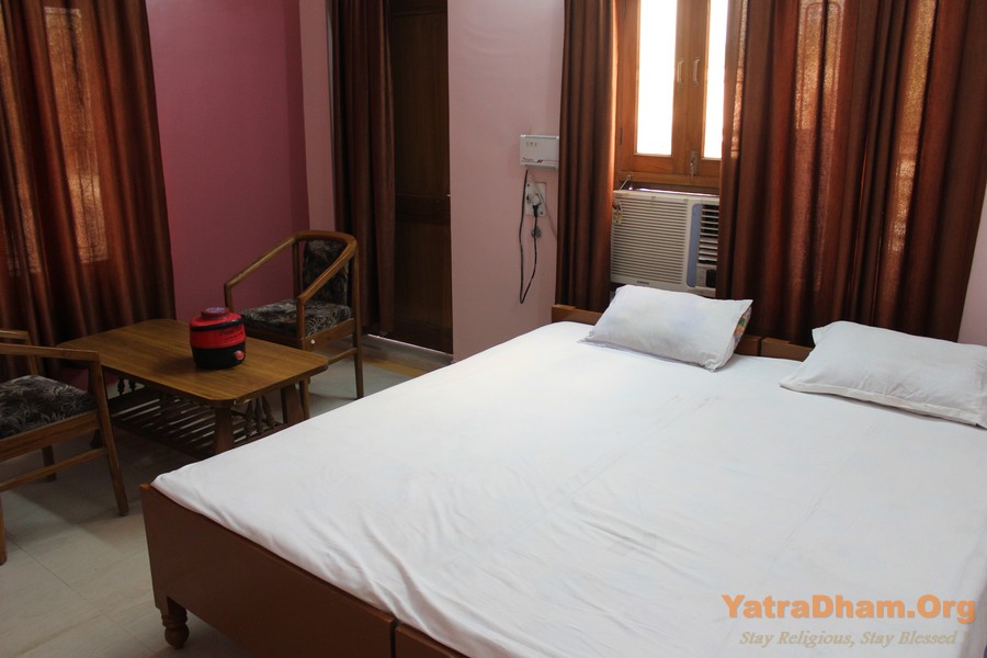 Shree_Yadav_Ahir_Dharamshala_2 Bed_A/c. Room_View1